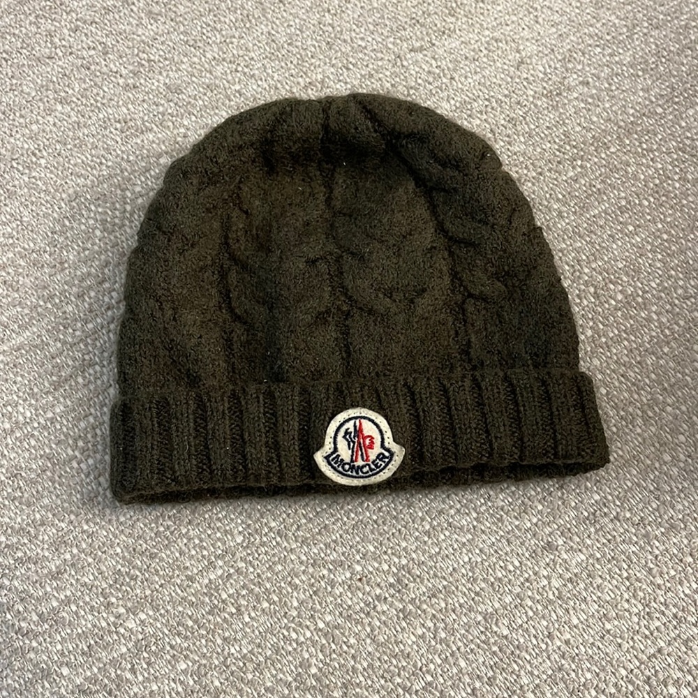 Monclear size small baby hat! Great condition super cozy.